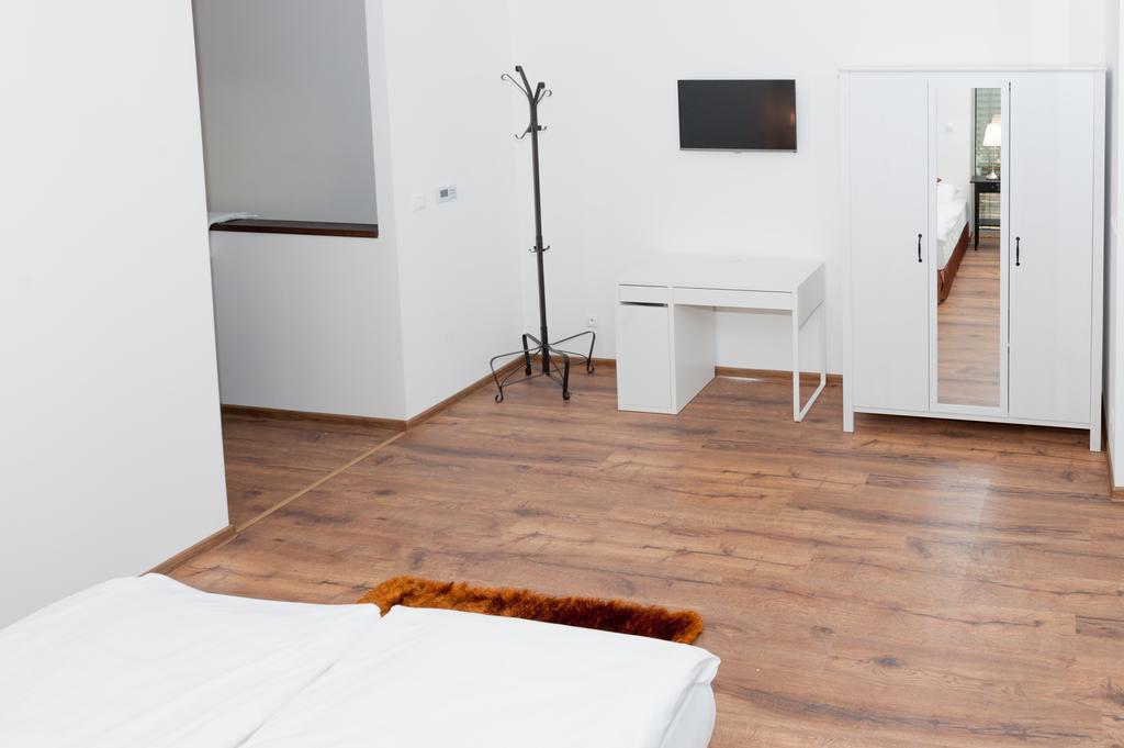 Villa Ladoven Luxusny Apartman 124M2 Martin Extérieur photo