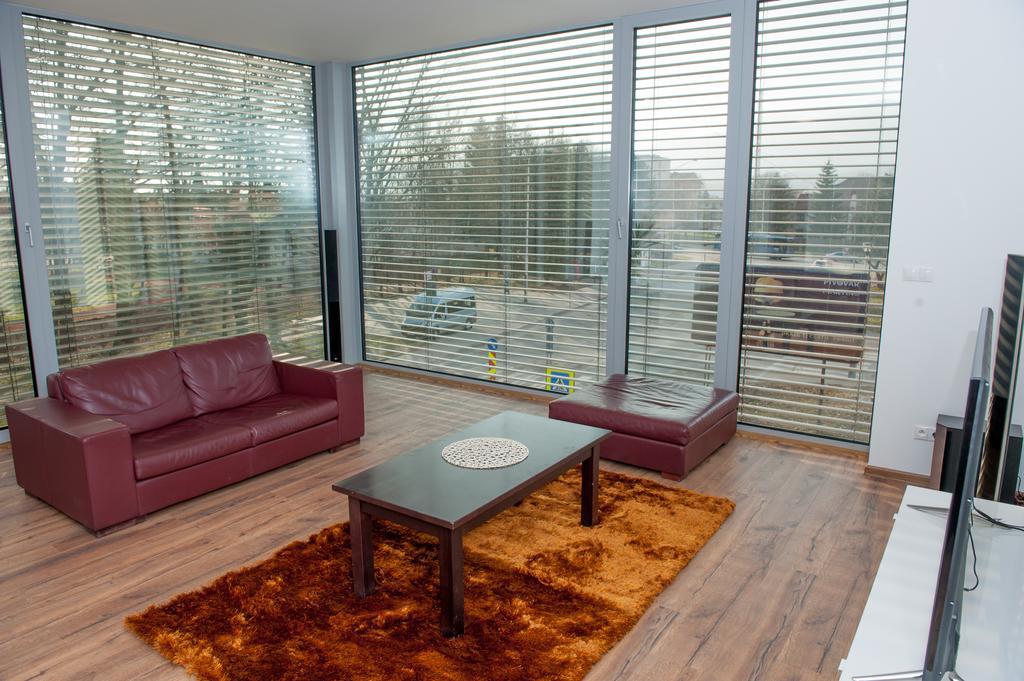 Villa Ladoven Luxusny Apartman 124M2 Martin Extérieur photo