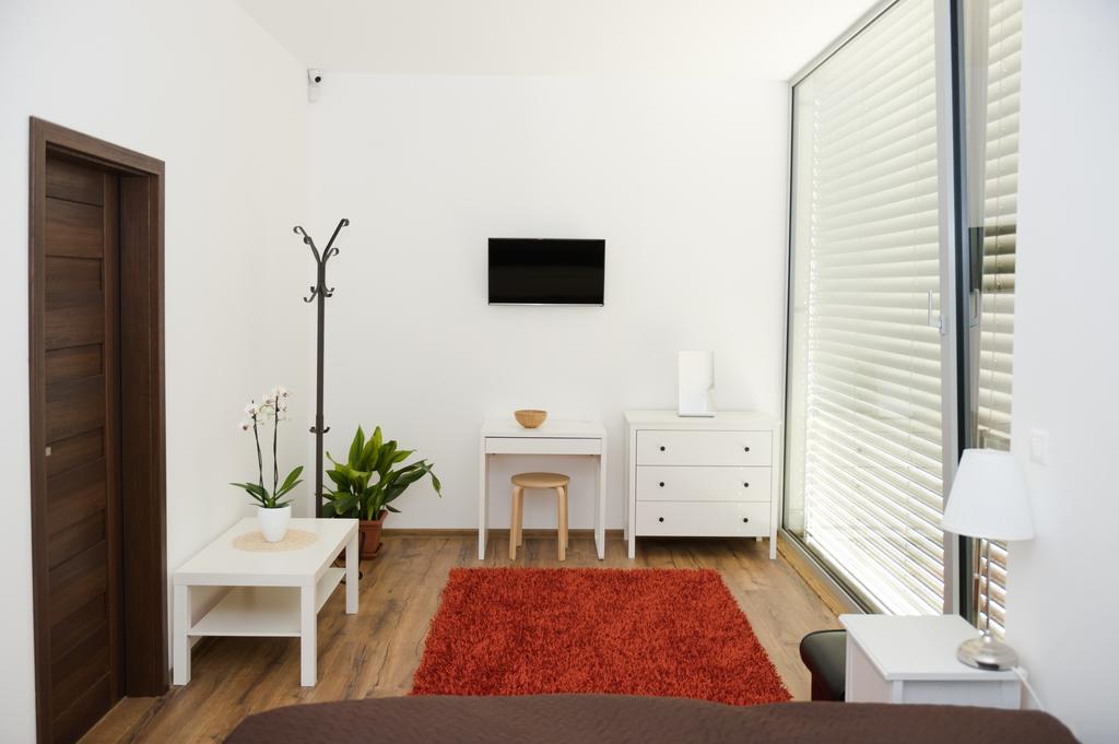 Villa Ladoven Luxusny Apartman 124M2 Martin Extérieur photo